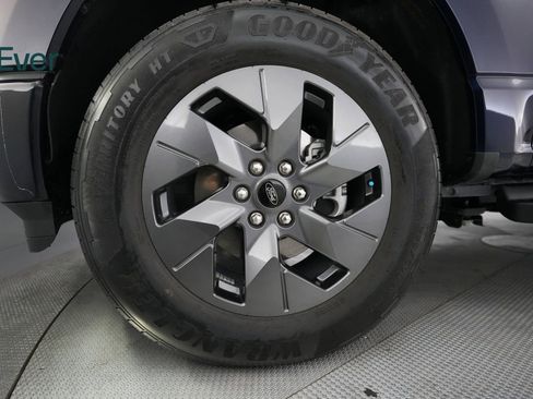 Used 2024 Ford F150 Lightning Lariat image 14