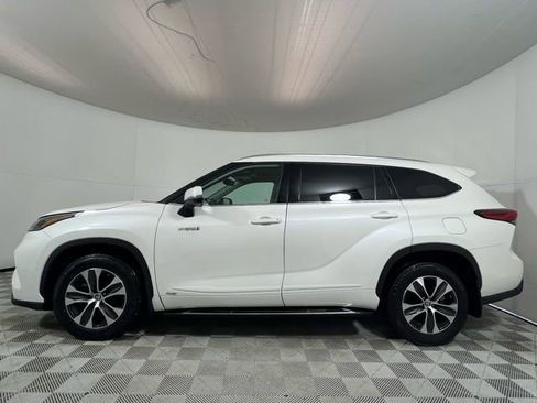 Used 2020 Toyota Highlander XLE image 4