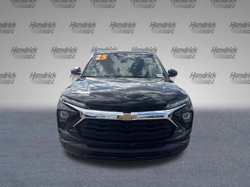 Used 2025 Chevrolet TrailBlazer LS w/ LS Convenience Package FWD image 3