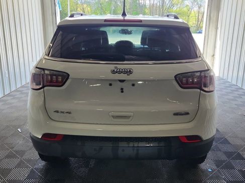 Used 2022 Jeep Compass Latitude AWD/4WD image 4