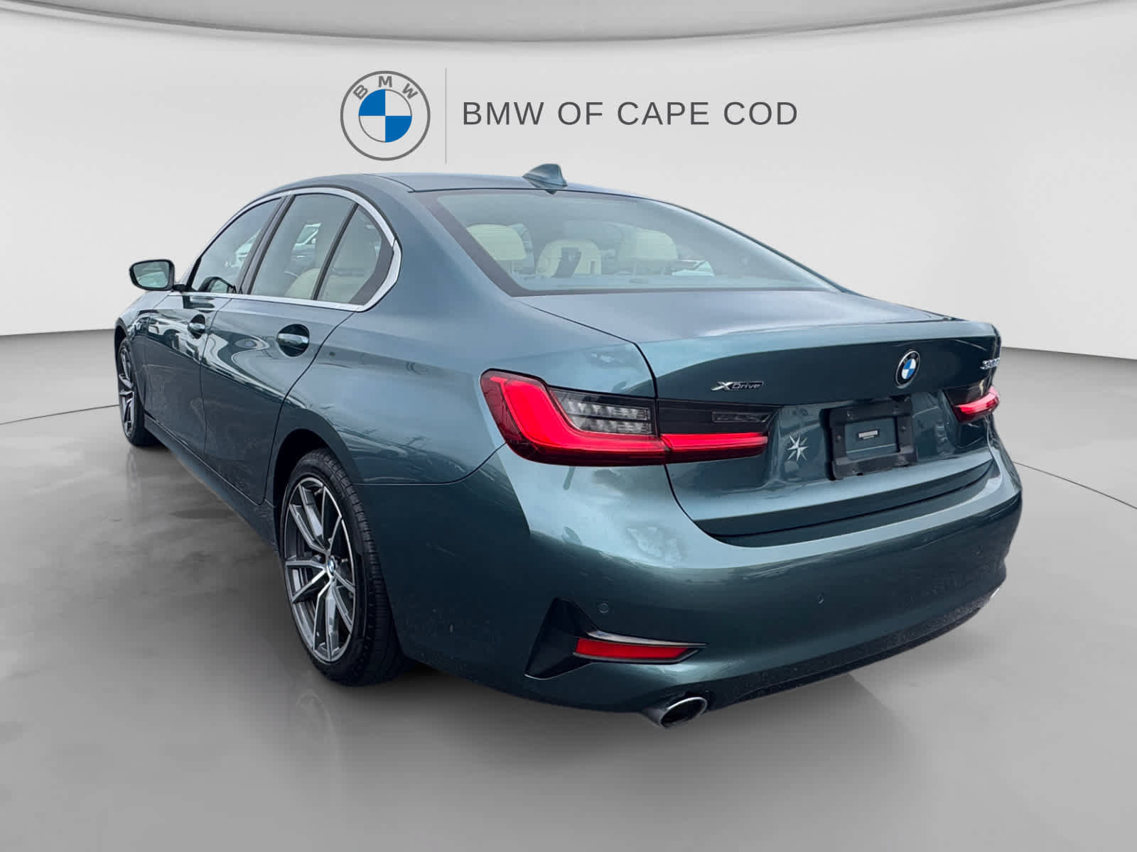 Used 2020 BMW 330i xDrive Sedan w/ Convenience Package AWD/4WD image 5