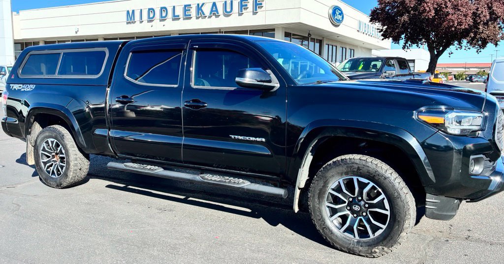 Used 2021 Toyota Tacoma TRD Sport AWD/4WD image 1
