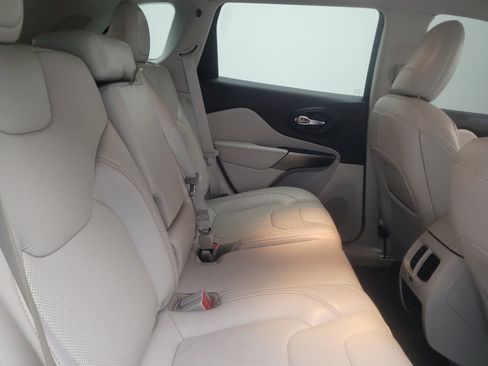 Used 2020 Jeep Cherokee Limited AWD/4WD image 19