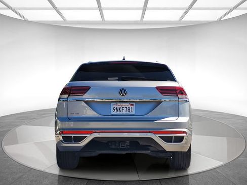Used 2020 Volkswagen Atlas Cross Sport SE w/ Panoramic Sunroof Package FWD image 5