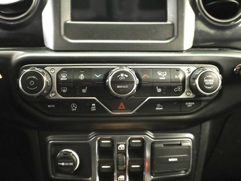 Used 2022 Jeep Wrangler Unlimited Sport image 21