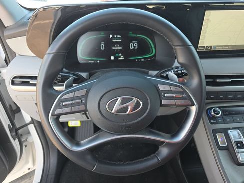 Used 2025 Hyundai Palisade SEL FWD image 12
