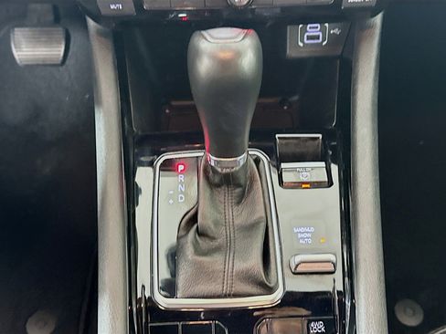 Used 2025 Jeep Compass Limited image 24