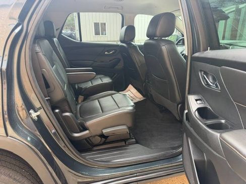 Used 2020 Chevrolet Traverse LT w/ Driver Confidence II Package AWD/4WD image 15