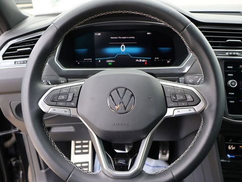 Used 2023 Volkswagen Tiguan SE R-Line FWD image 32