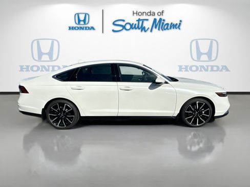 New 2025 Honda Accord Touring image 8