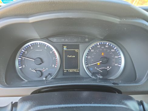 Used 2019 Toyota Highlander LE image 18