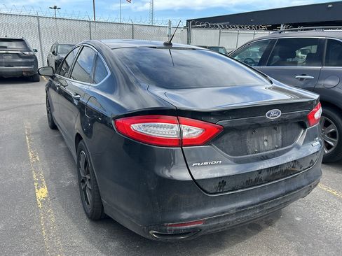 Used 2013 Ford Fusion SE FWD image 4