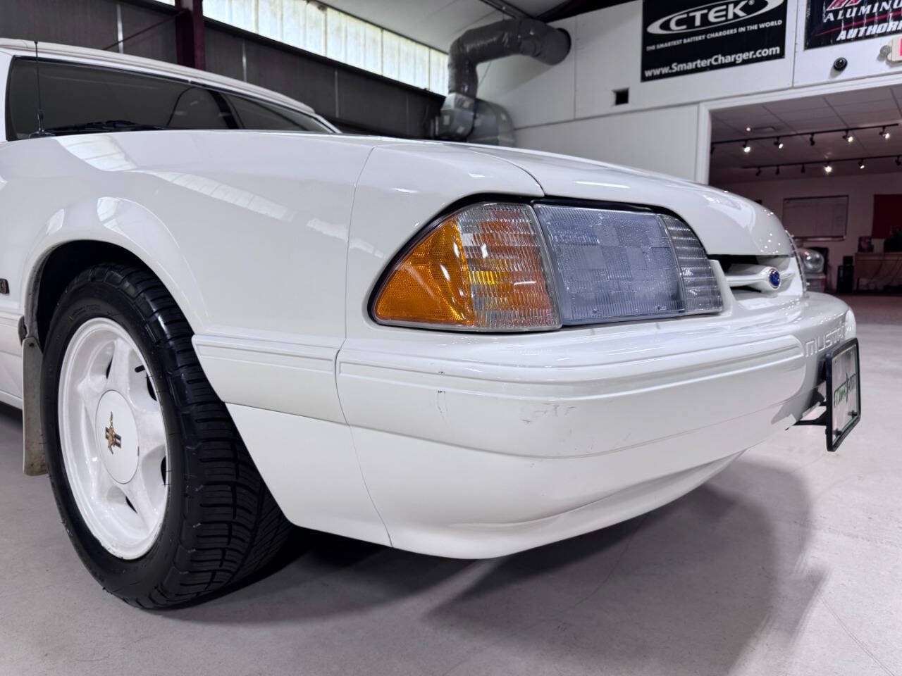 Used 1993 Ford Mustang LX RWD image 22