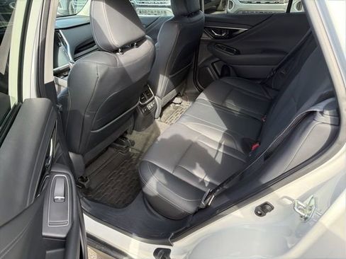 Used 2021 Subaru Outback Limited image 9
