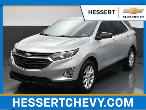 Used 2018 Chevrolet Equinox LS FWD image 1