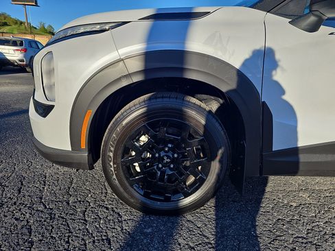 New 2025 Mitsubishi Outlander Trail Edition image 8