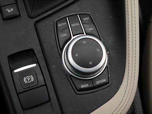 Used 2021 BMW X1 xDrive28i w/ Convenience Package image 16