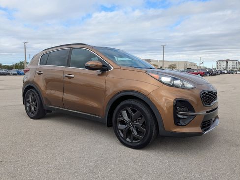 Used 2020 Kia Sportage S w/ S Premium Package image 2