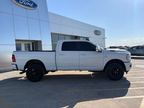 Used 2024 RAM 2500 Laramie AWD/4WD image 9