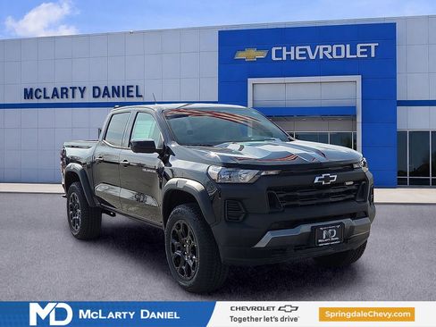 New 2026 Chevrolet Colorado Trail Boss AWD/4WD image 1