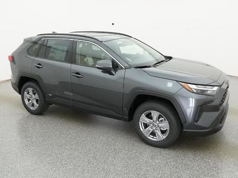 New 2025 Toyota RAV4 XLE image 27