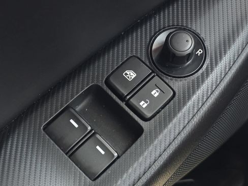 Used 2023 MAZDA MX-5 Miata Club RWD image 30