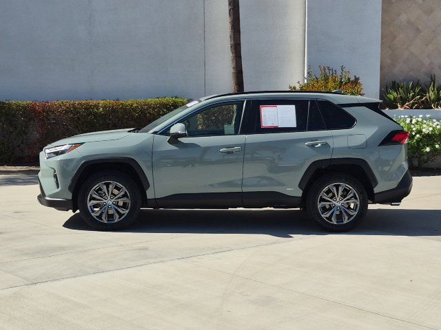Used 2023 Toyota RAV4 XLE Premium AWD/4WD image 8