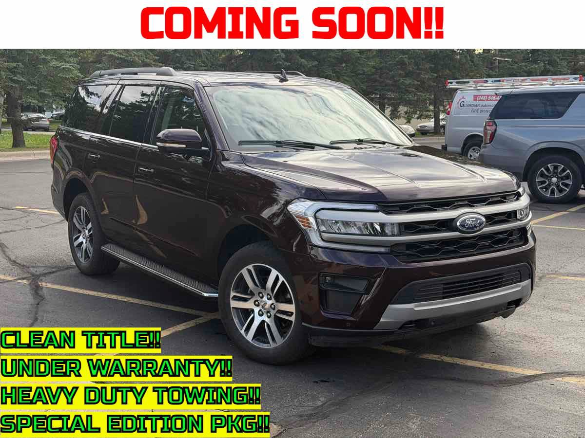 Used 2023 Ford Expedition XLT AWD/4WD image 1