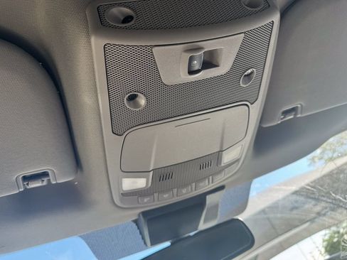 Used 2020 Ford F150 Lariat AWD/4WD image 17