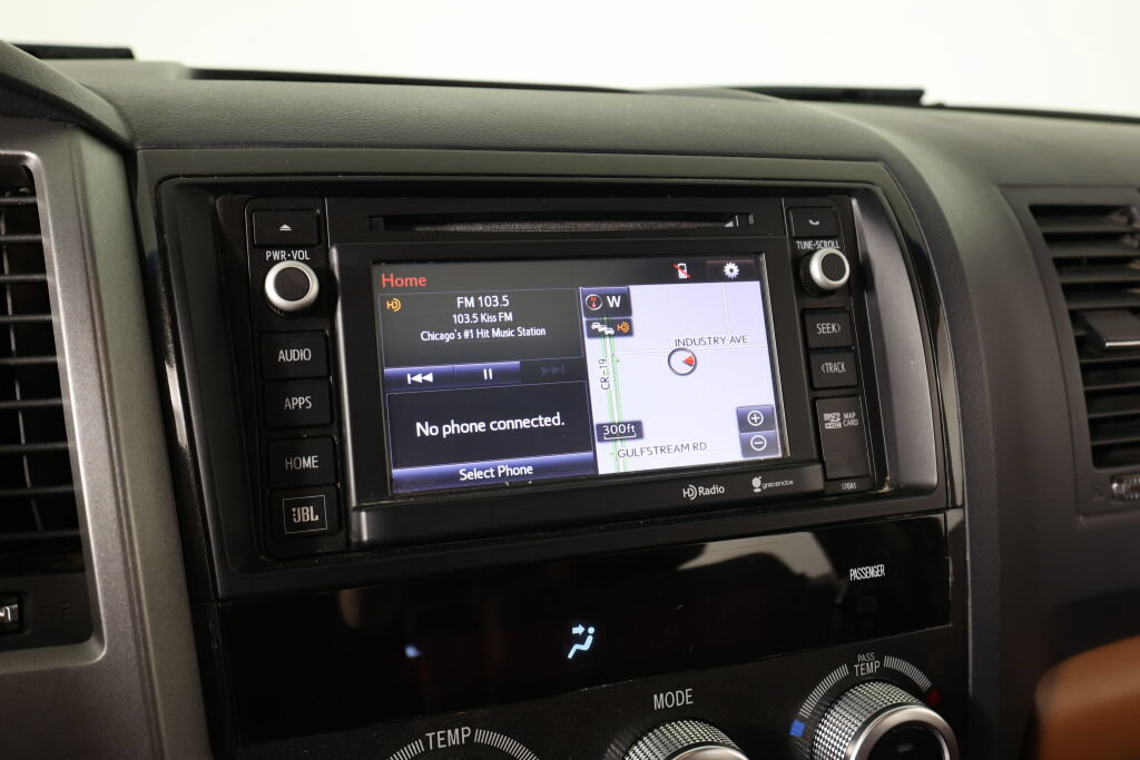 Used 2014 Toyota Sequoia Platinum AWD/4WD image 40