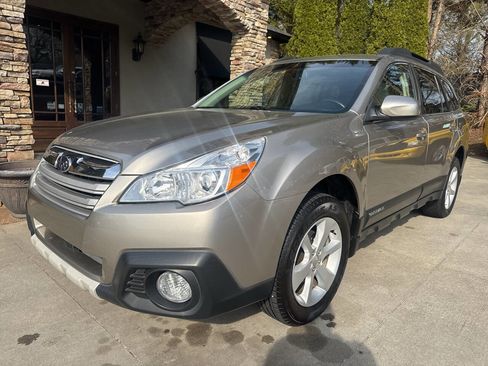 Used 2014 Subaru Outback 2.5i Premium w/ Popular Package #1B image 2