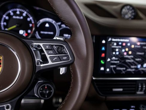 Used 2022 Porsche Cayenne Turbo S image 36
