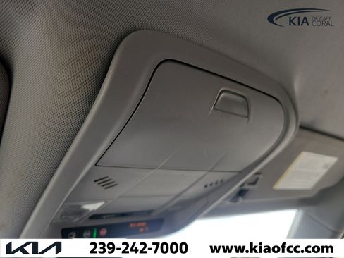 Used 2020 Chevrolet Equinox LT FWD image 28