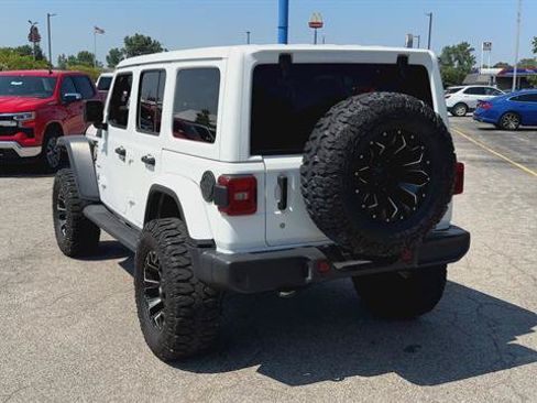 Used 2018 Jeep Wrangler Unlimited Sahara w/ Dual Top Group AWD/4WD image 6