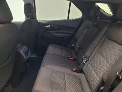 Used 2018 Chevrolet Equinox LT FWD image 18