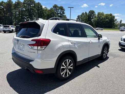 Used 2023 Subaru Forester Limited AWD/4WD image 10