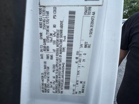 Used 2014 Ford E-250 and Econoline 250 image 16