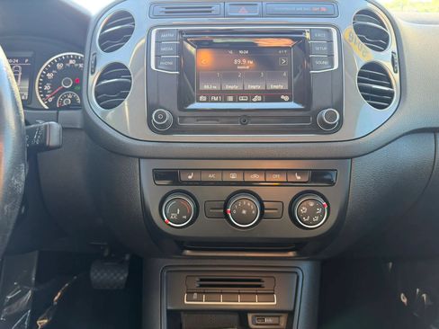 Used 2016 Volkswagen Tiguan S FWD image 18