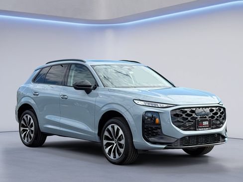 New 2026 Audi Q3 quattro 2.0T AWD/4WD image 4