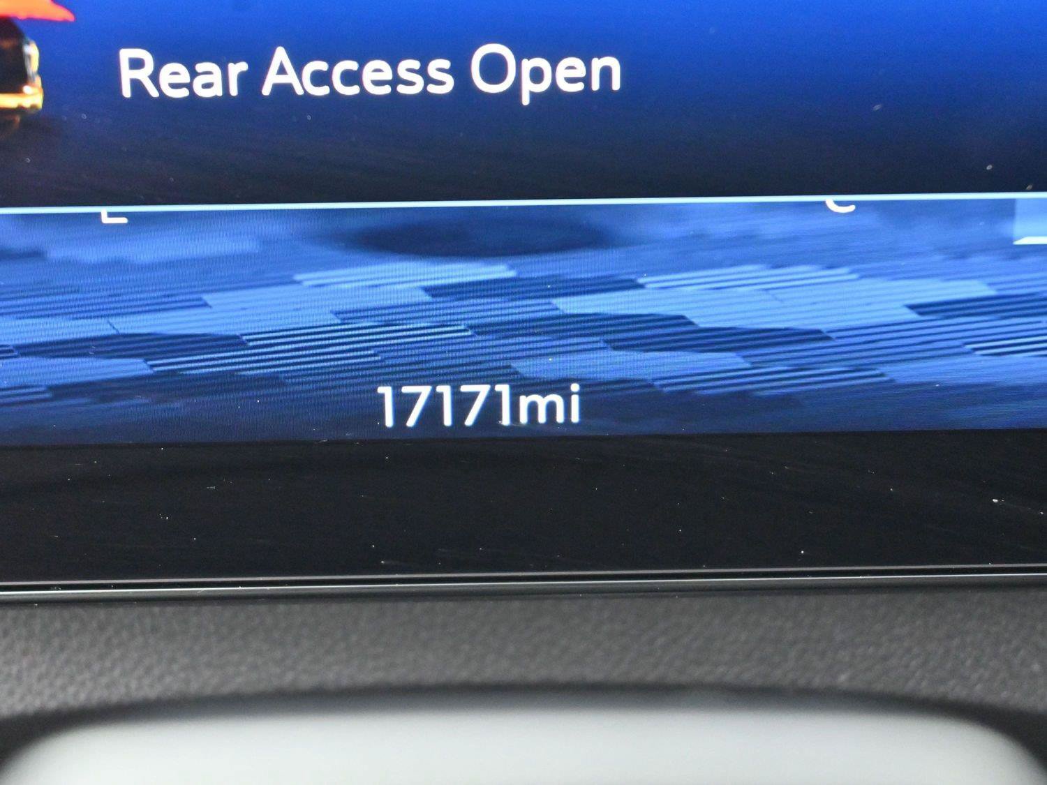 Used 2025 Chevrolet Traverse High Country AWD/4WD image 22