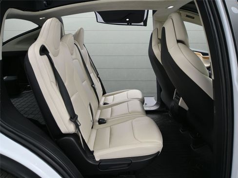 Used 2018 Tesla Model X P100D image 20