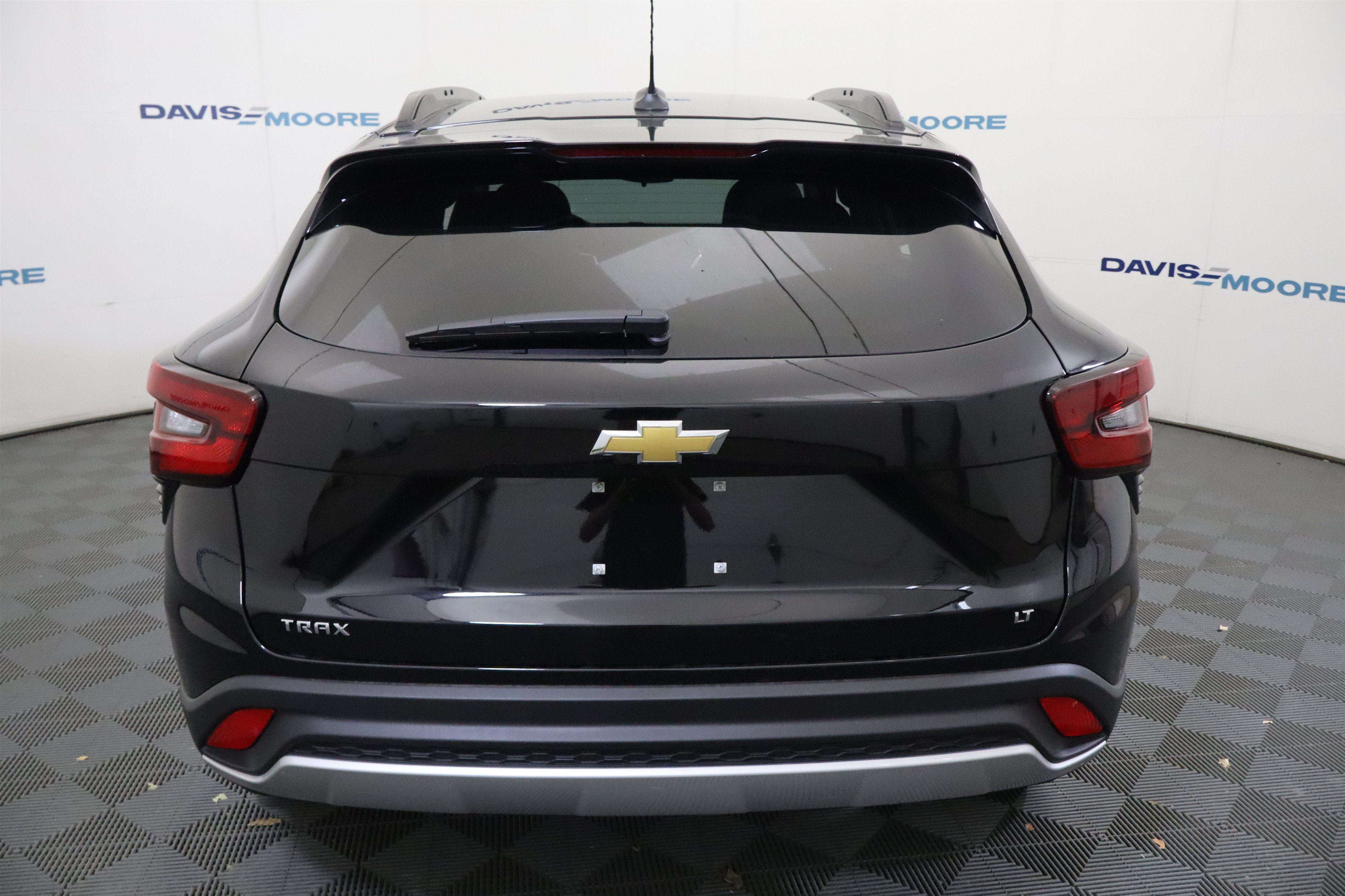 New 2026 Chevrolet Trax LT w/ LT Convenience Package FWD image 8