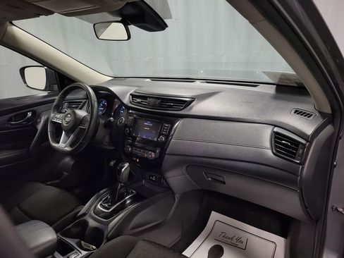 Used 2020 Nissan Rogue SV image 26