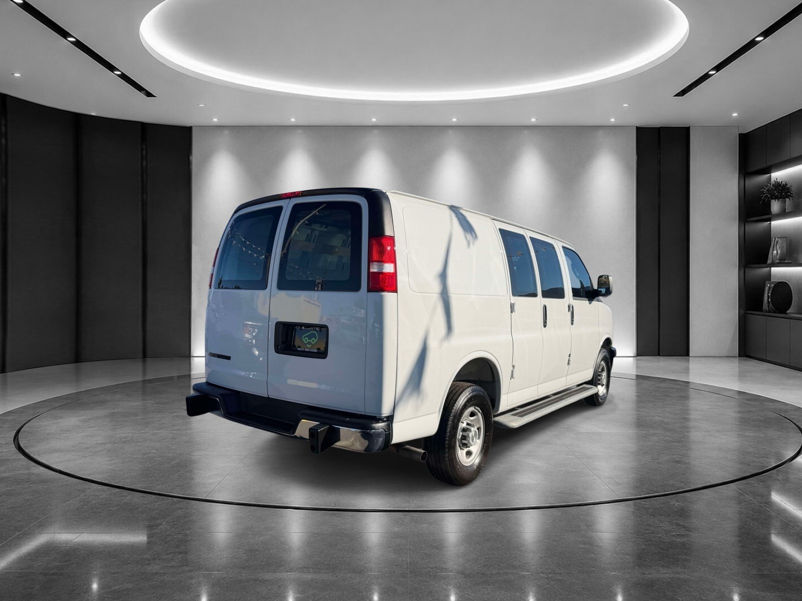 Used 2025 Chevrolet Express 2500 w/ Driver Convenience Package RWD image 5