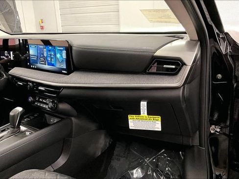 New 2026 Nissan Kicks SV w/ SV Premium Package FWD image 34