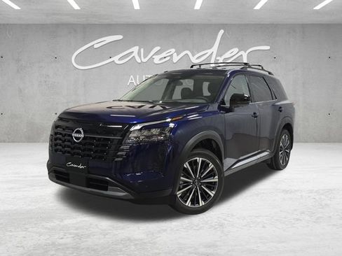 New 2026 Nissan Pathfinder Platinum FWD image 1