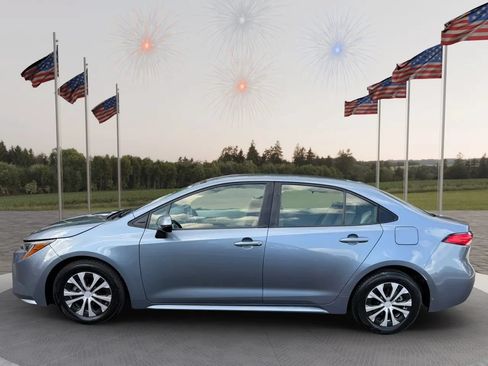 Used 2022 Toyota Corolla LE FWD image 5