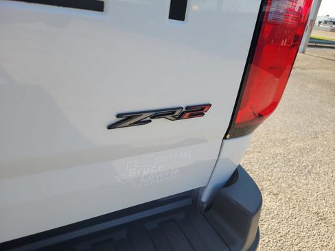 Used 2022 Chevrolet Colorado ZR2 w/ ZR2 Dusk Special Edition AWD/4WD image 13