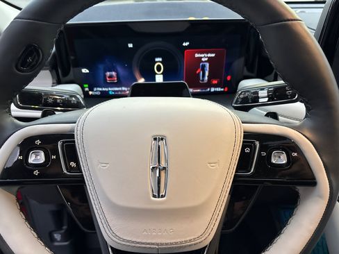 New 2026 Lincoln Aviator Reserve w/ Illumination Package image 16