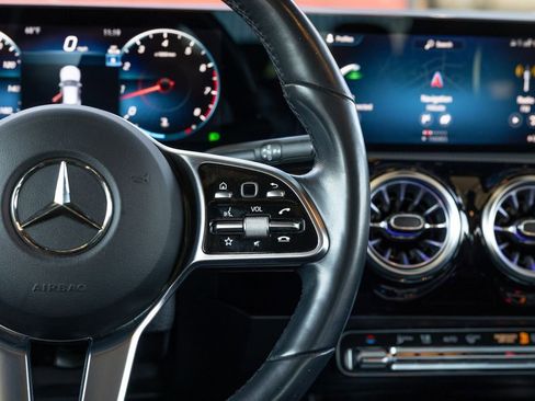 Used 2023 Mercedes-Benz CLA 250 4MATIC image 28